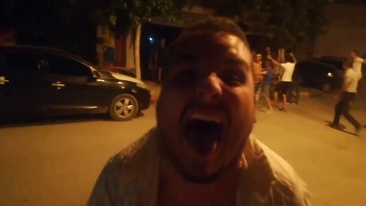 هدف رياض محرز في مباراة نيجيريا والفرحة الهستيرية للجزائريين