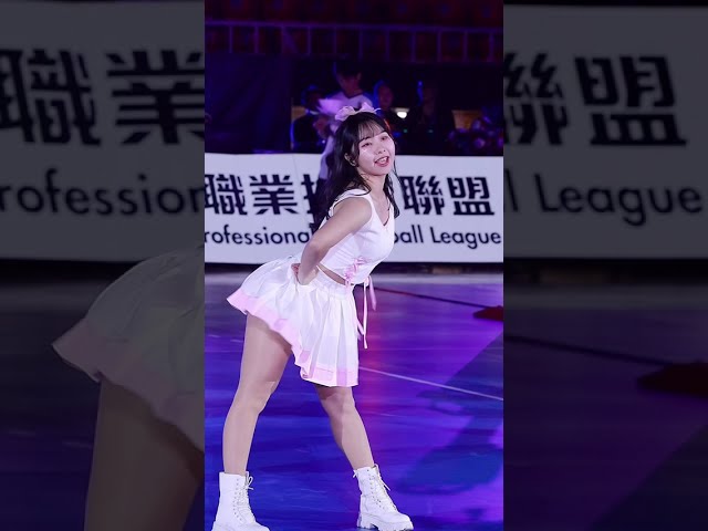 20260104 台鋼天鷹主場 wingstars-毛毛 開場舞-Mr.chu #啦啦隊 #wingstars #毛毛 #mrchu #치어리더 