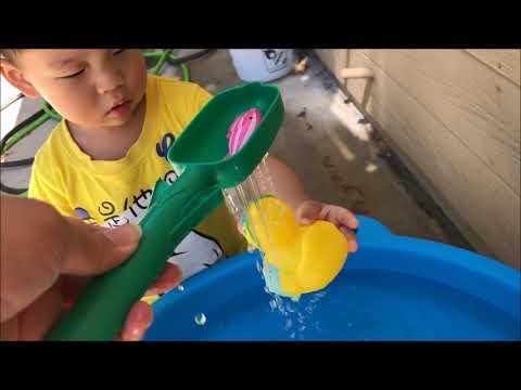 Step2 Duck Pond Water Table review! summer time toddler fun