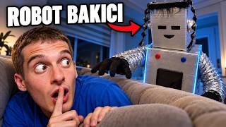 Dünyanın EN TEHLİKELİ ROBOT BAKICISI İle 24 Saat Geçirdim!