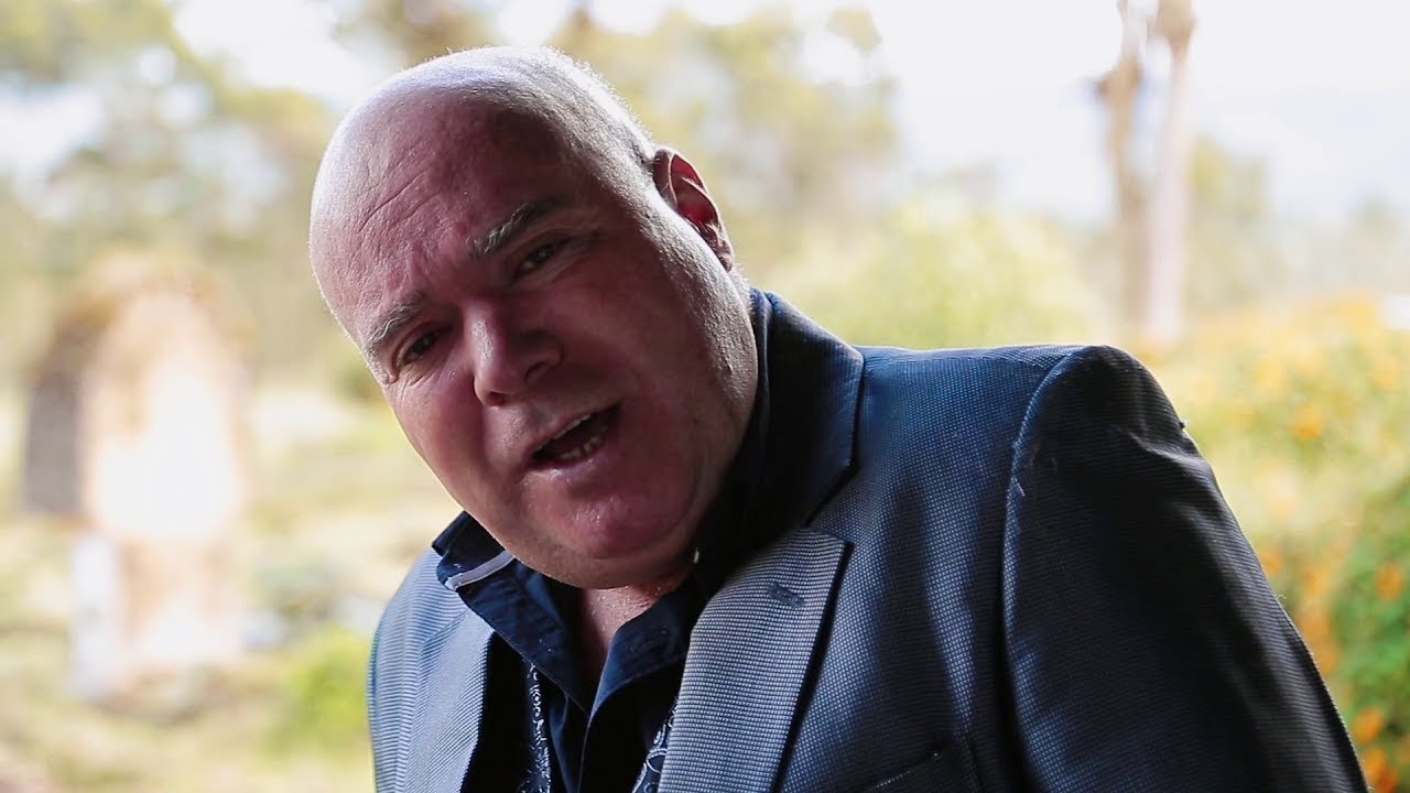 Laureano Gómez - Solo Nos Une Un Hijo (Video Oficial)