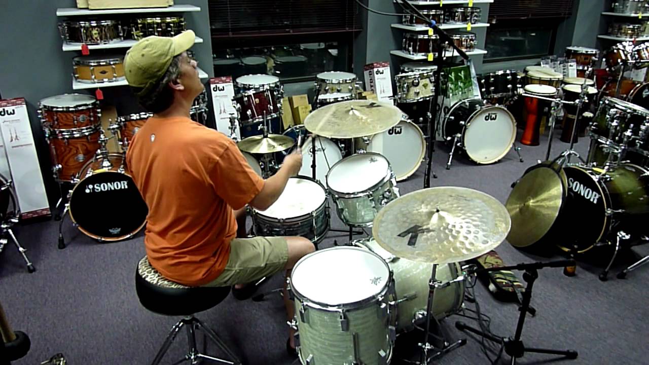 Guarda Zildjian K Custom 20" Dry Light Rides (2270 & 2313g) su YouTube Guarda Zildjian K Custom 20" Dry Light Rides (2270 & 2313g) su YouTube
