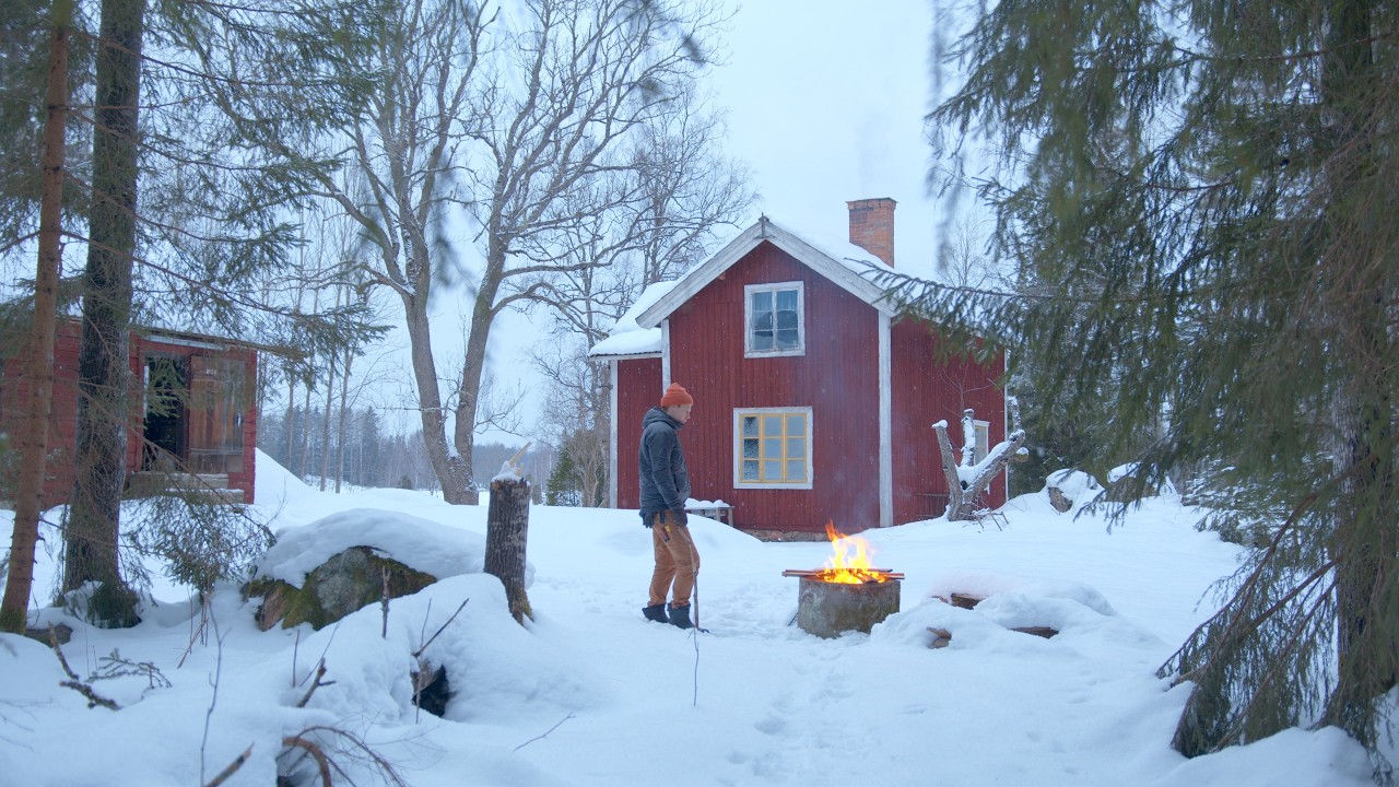 Ch. 110 - Progress in the Kitchen & Demolishing Cupboard Under the Stairs