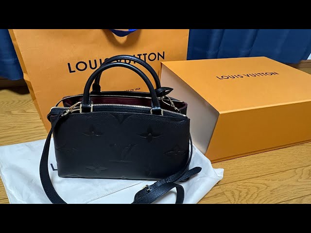 Unboxing NEW Louis Vuitton LockMe Oxford Bag- Greige color #unboxing  #louisvuittonbag #oxfordbag 
