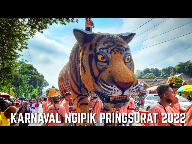 Parade of Giant Animal Statue at Indonesian Independent Day Celebrate class=