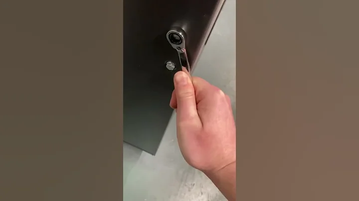 Harbor Freight Icon 10mm ratcheting wrench in action!  Ultimatetoolreviews.com