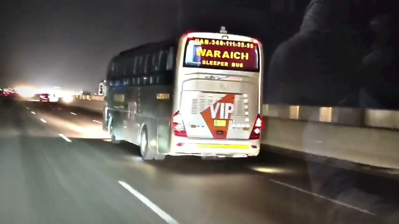 Shooter Bus Race | Shaheen Express Vs Swat Express & Waraich Express Race