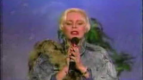 Carol Myles- La gata bajo la lluvia