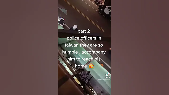 drunken taiwanese singing in the street ,police officer brought him home - DayDayNews