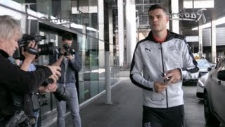 Ab nach Frankreich: Die Schweizer Nati am Flughafen Zürich - Nati - EM - Europameisterschaft - 2016 Ab nach Frankreich: Die Schweizer Nati am Flughafen Zürich - Nati - EM - Europameisterschaft - 2016