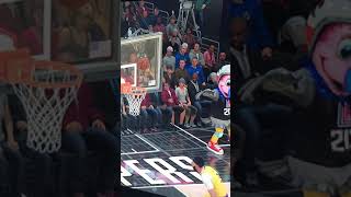 Anthony Davis with the put back