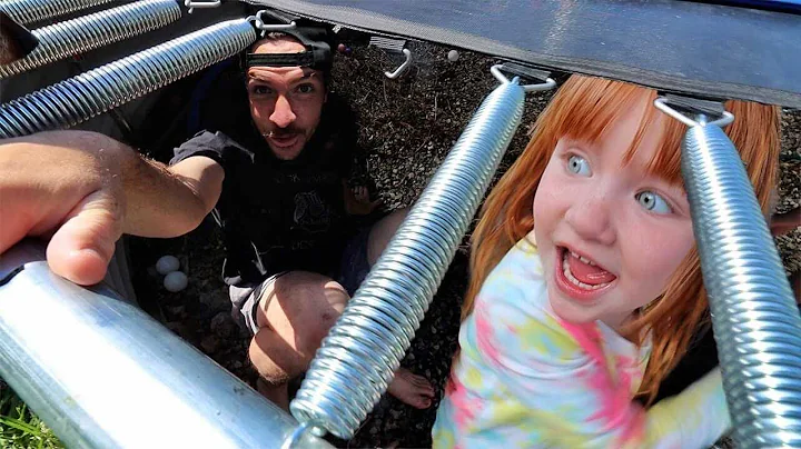 ADLEY under the TRAMPOLiNE!! Backyard Water Park, ...