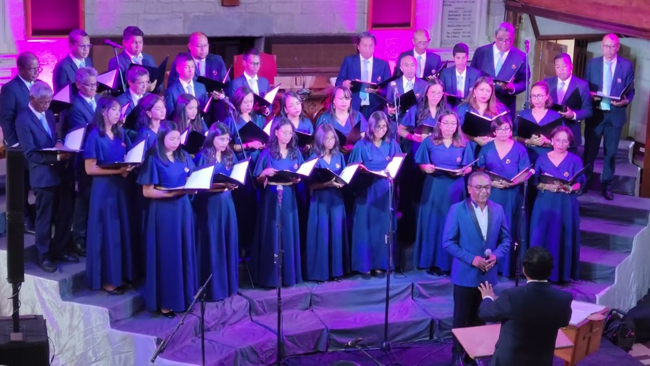 GAGA - Rija Ramanatoanina sy ny chorale Amboarampeo Tranovato Faravohitra