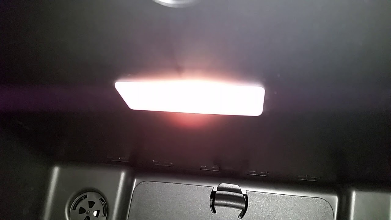 20142020 MINI Cooper Glove Box Light Testing After Changing Burnt Out Bulb YouTube