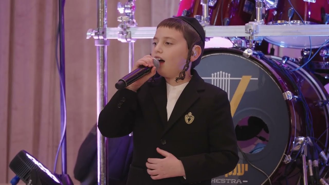 ומשתוקק • ילד הפלא יוסי עציון, מקהלת מלכות, יענקי לנדאו | Yossi Etzion & Malchus & Yanky landau
