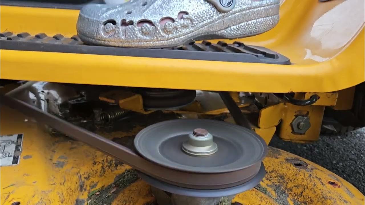 2006 Cub Cadet LT1050 Deck Belt 2. YouTube