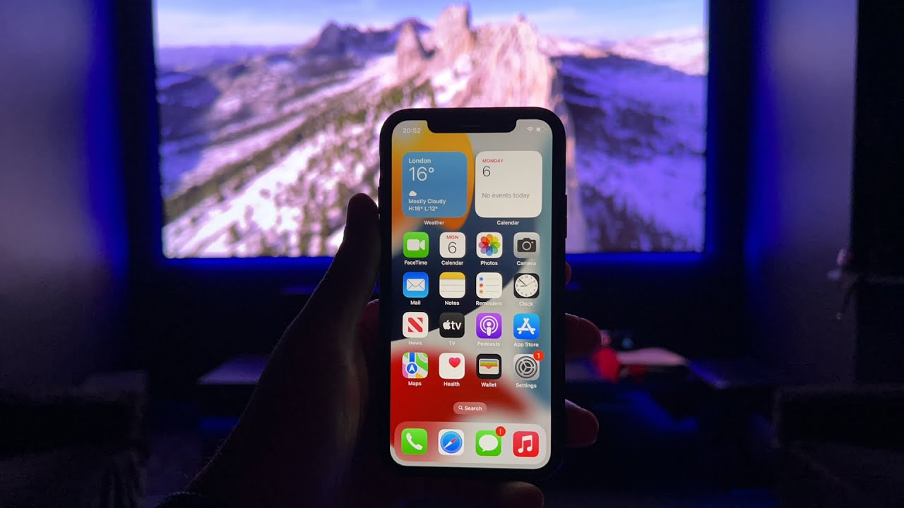First look at iOS16 running on iPhone X YouTube