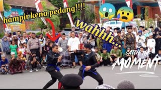 Jangan ditiru adegan ini hanya oleh profesional.![Atraksi samurai dari pondok temboro,Magetan,Jatim]