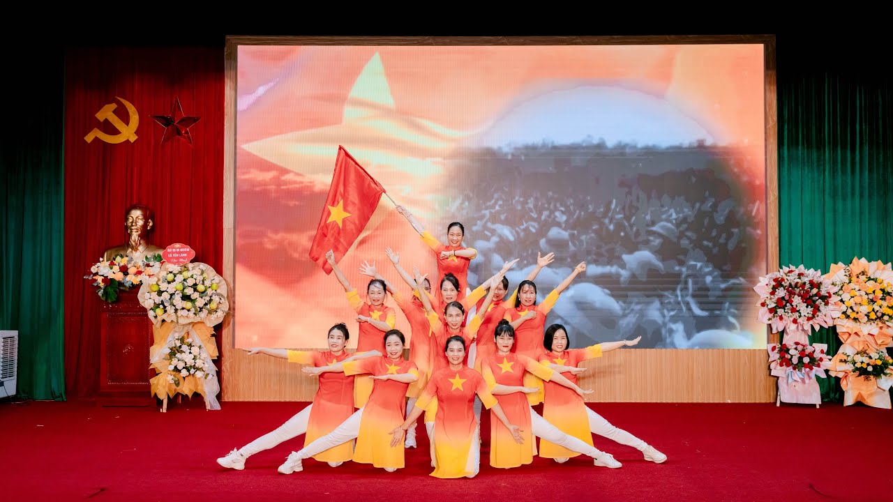 Sa mạc Dân vũ Những ngôi sao Xa Xôi- tuổi trẻ thế hệ Bác Hồ