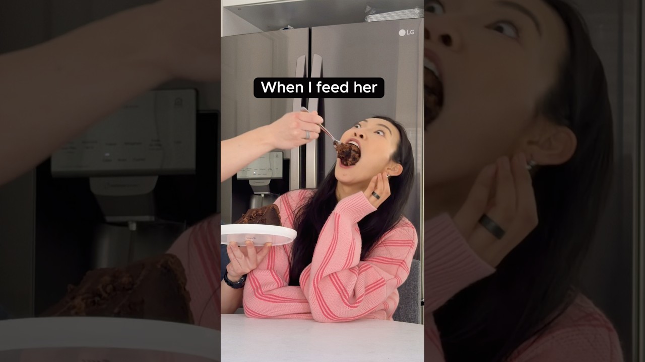 When she feeds me vs when I feed her 😂