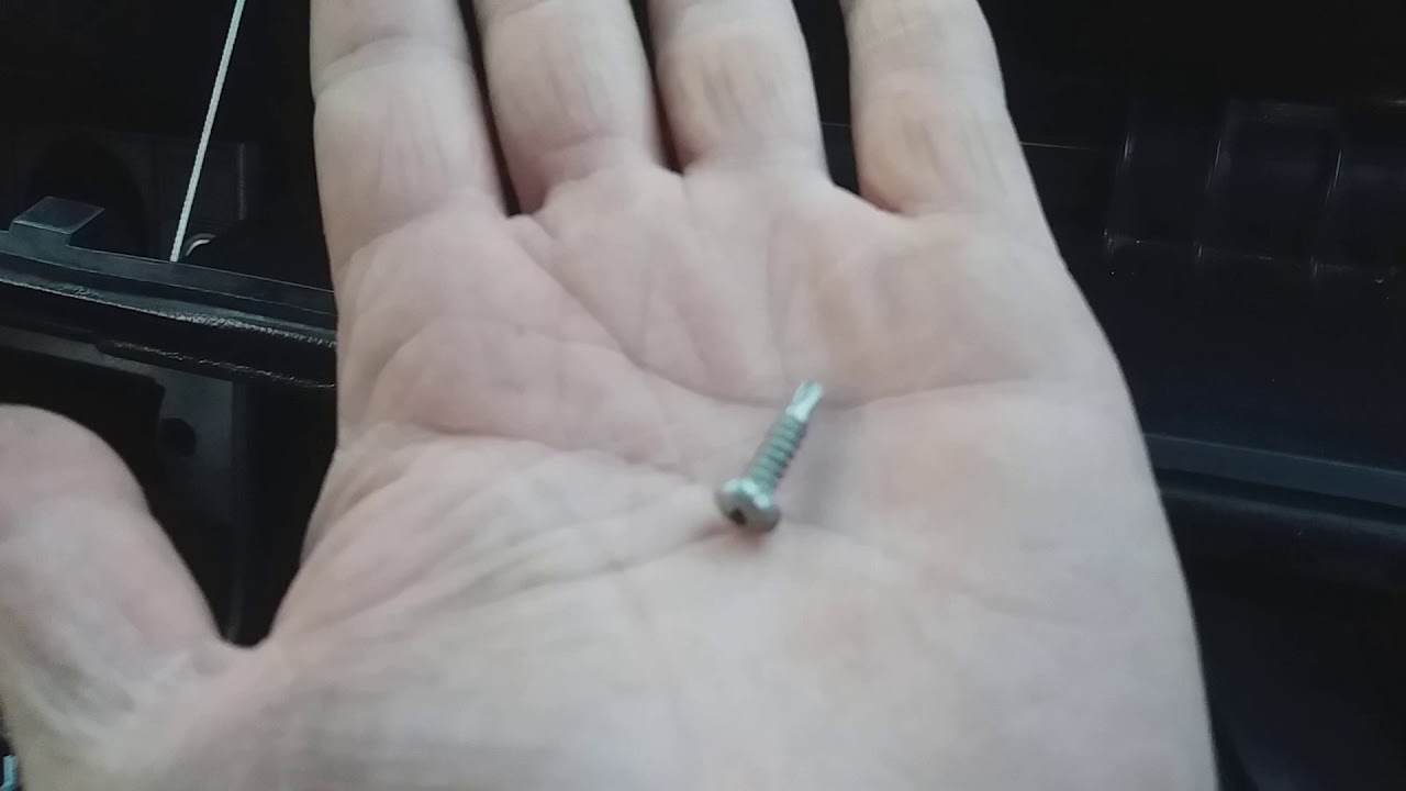 Ремонт бардачка торпеды на ваз 2104,07 - YouTube