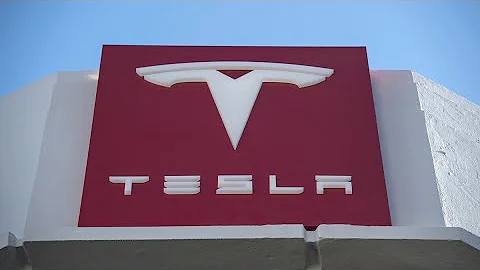 Greycroft's Sigalow Says Tesla Is Closely Tied to VC