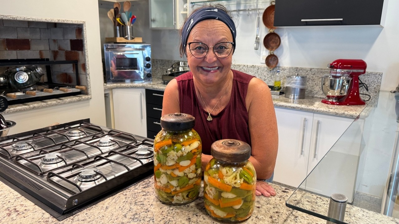 Como Fazer Conserva Mista de Legumes | Delícias da Eleni