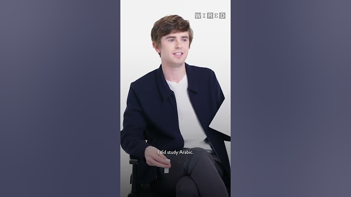 Freddie Highmore Tries His Best to Speak Arabic