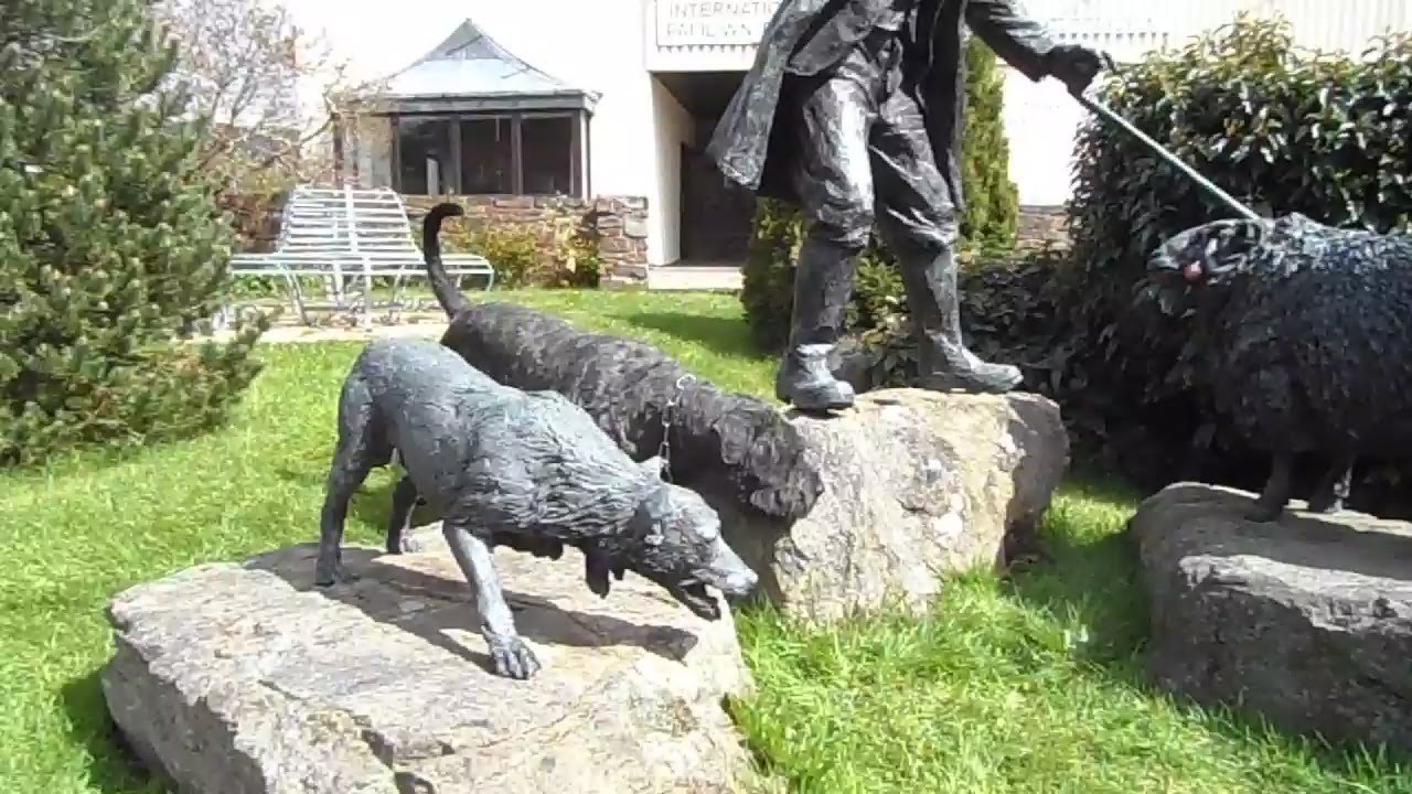 SCULPTURE COMES TO LIFE YouTube