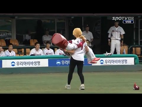 Tall Girl Lifting Up Batsman who couldn't lift her