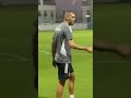 نتا شايفك بصح معباليش وين اسلام سليماني يمزح مع الحضور كرة القدم المنتخب الجزائري إسلام سليماني