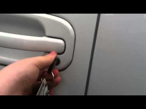 Unlocking The Door On My Mother S 2004 Chevrolet Tahoe Z71 You Unlocking The Door On My Mother S 2004 Chevrolet Tahoe Z71