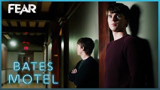 Norman Escapes Pineview | Bates Motel