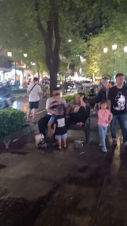suasana malam di kota jogja...jangan lupa d follow y genk