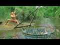 survival in the rainforest, using Bamboo to lure fish, Catch fish using big traps