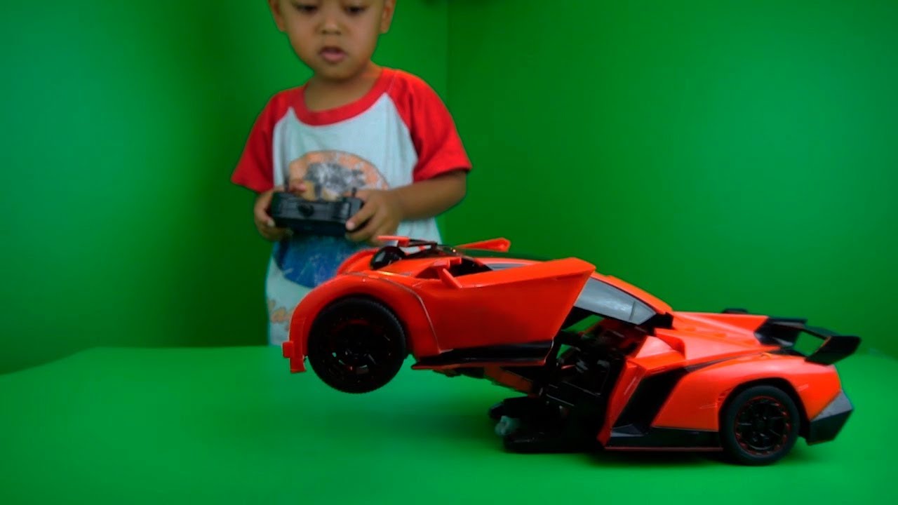 Mainan mobil  lamborghini bisa jadi  robot  transformers 