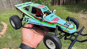 Tamiya Grasshopper - stock motor. Sand bashing slow-motion.