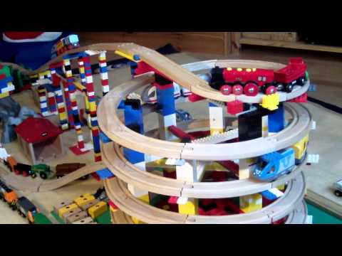 BRIO Eisenbahn und LEGO - BRIO Wooden Railway System and LEGO (HD)