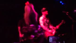 Girlfriend - Avril Lavigne Live Mexico City 2014