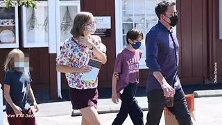 Ben Affleck Spotted Shopping With His Three Kids At The Brentwood Country Mart