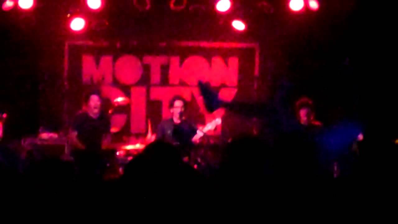 Her Words Destroyed My Motion City Soundtrack (Live) YouTube