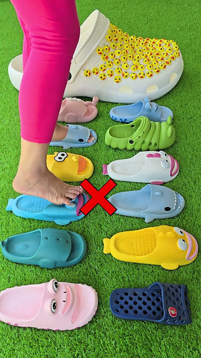 Super cool giant duck slippers 🦶🦆🦶 Shark sandals  🐬🐬 #love #trending #slippers