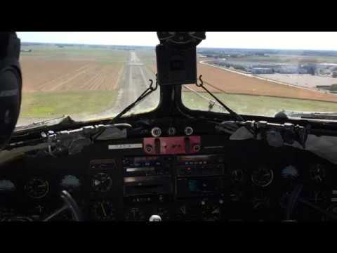 Landing DC3_Melun-Villaroche_Paris Air Legend 2018