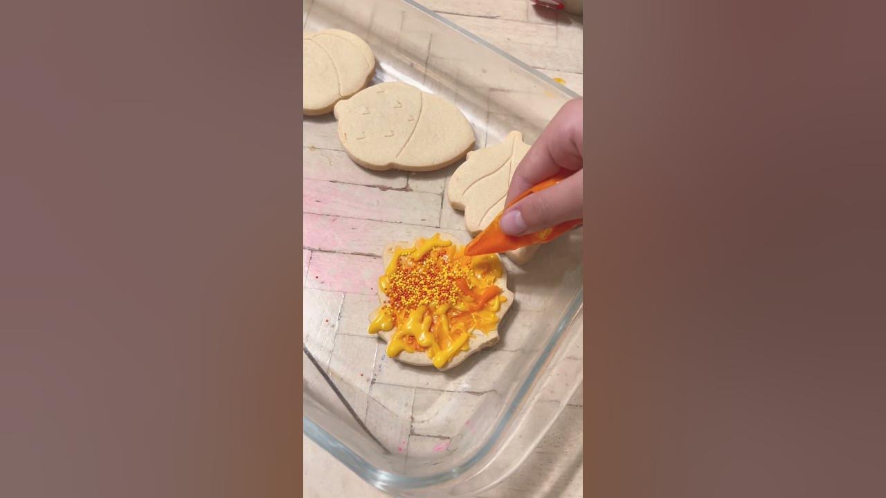 Trader Joe’s fall cookie decorating kit. Thanksgiving cookies 