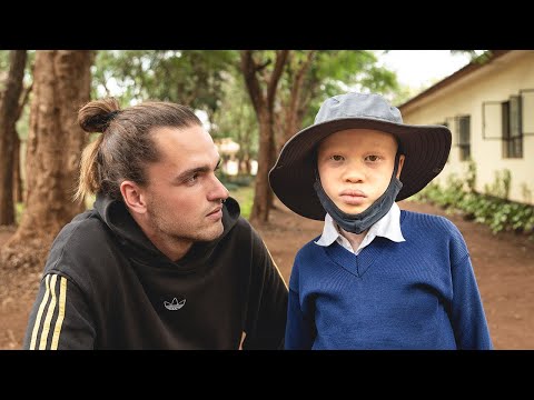 Video: Caza De Albinos Africanos