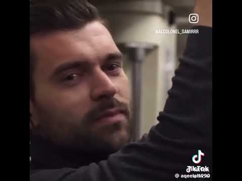 وتجوب القلب ما بين عينيها في يزهر بجمال رمشيها