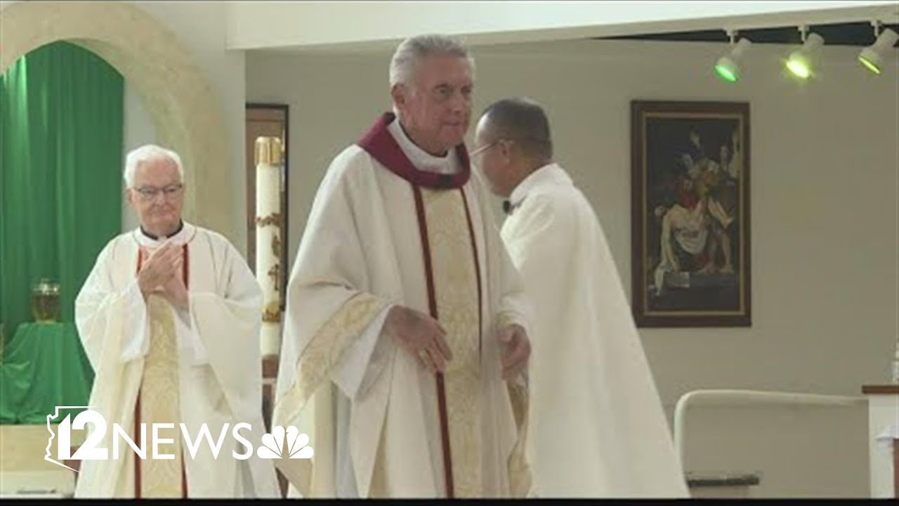 Well-known Mesa priest celebrates final mass with community