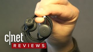 See how Pixel Buds translate languages on the fly
