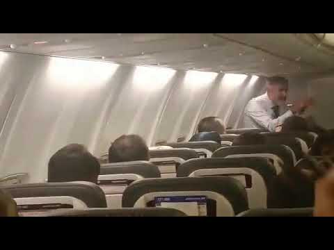 Τούρκος υπουργός σε διαμάχη με επιβάτες αεροπλάνου