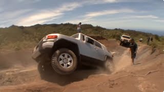 Jeep Rubicon and Toyota FJ Cruiser OffRoad in Hawaii